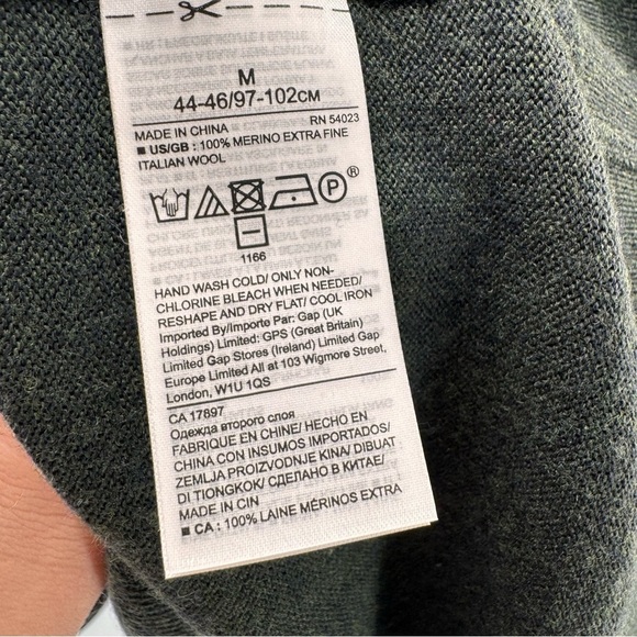 Banana Republic Mens SZ M 100% Merino Italian Wool Green V-Neck Sweater A5 - Picture 3 of 6